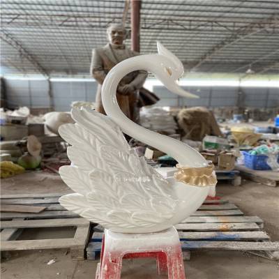 广州玻璃钢天鹅雕塑 楼盘水景仿真动物鹅雕塑摆设